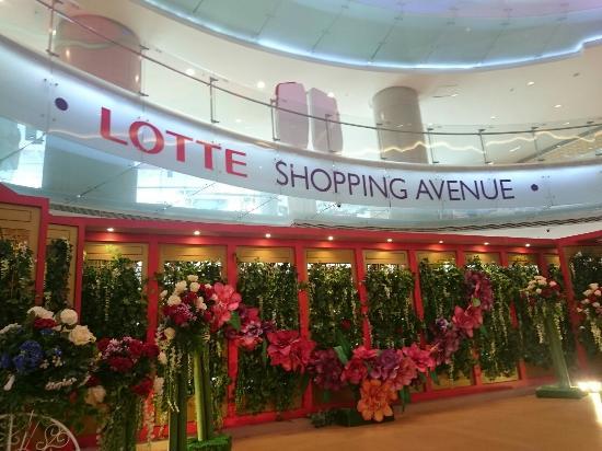 Lotte Shopping Avenue